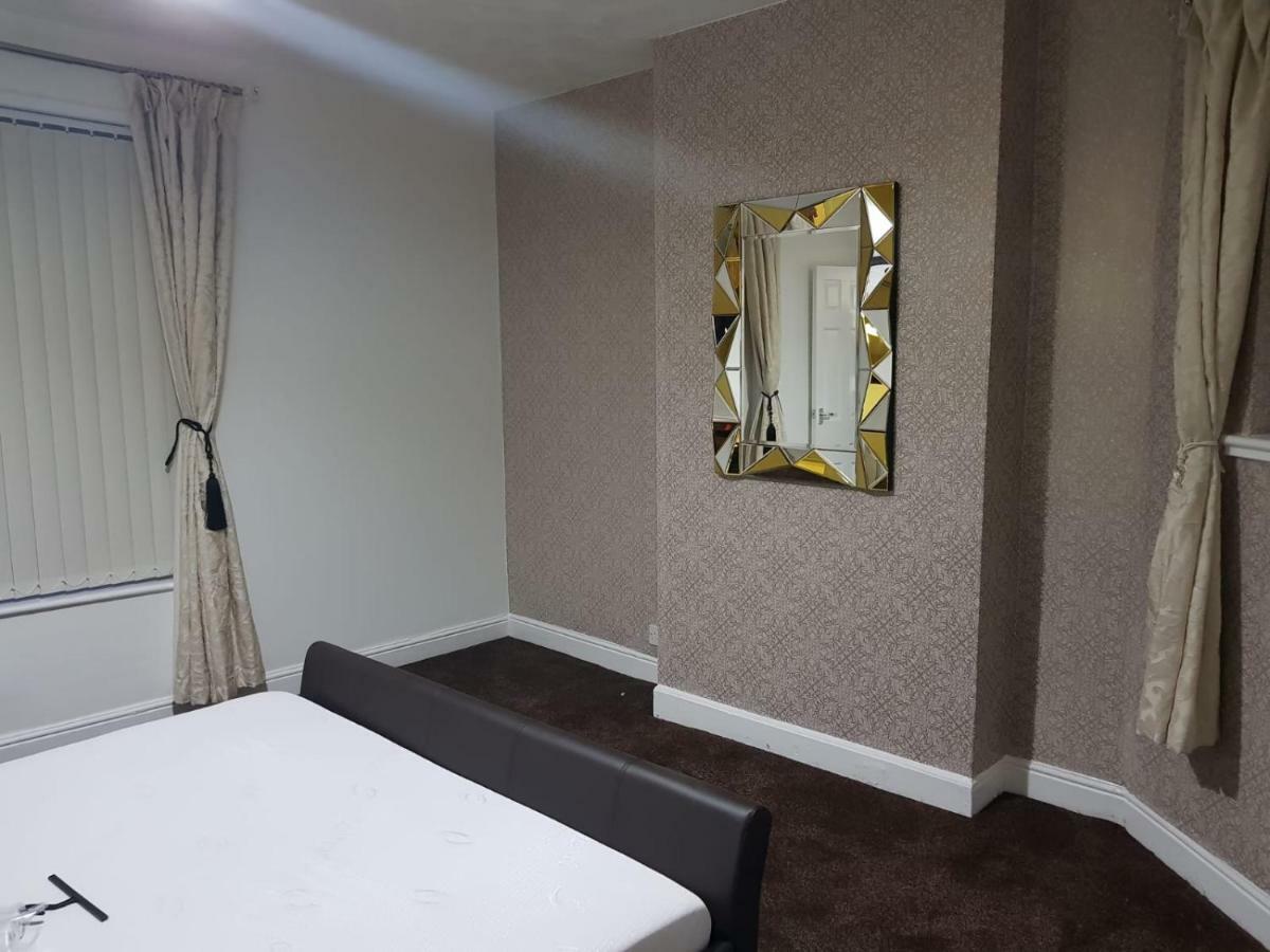 Knutsford House Holidays Manchester Exteriör bild